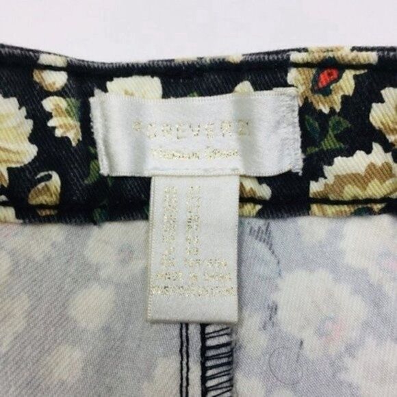 Forever 21 black denim shorts yellow flowers size 27 BoxK - Picture 3 of 5